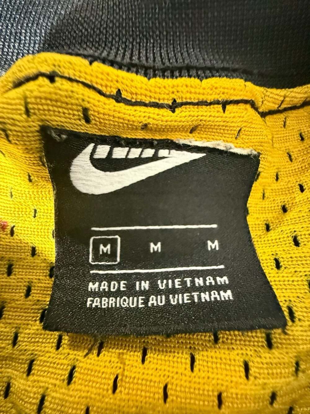 Nike BV4544-010 Plaid Mesh T-Shirt Size M Black Yellow